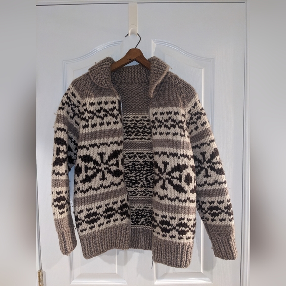 Small wool Cowichan sweater - Picture 1 of 2